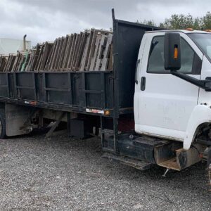 .   19ft Dump, 104in Width, 2ft H Sides, N#DU19-4229