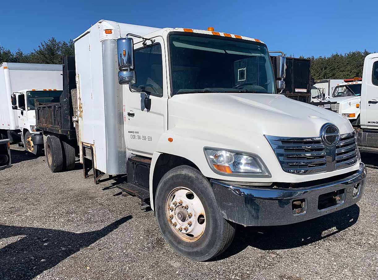 . Hino 338, 2008, 7.6L, AutoT-HydrB, Dump w/ Storage Unit, N#0856