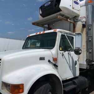 .  International 4900, 2000, 7.6L DT466, HydrB, 18ft Reefer, 84in D, Carrier, TG, N1#4127