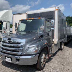 . Hino 338, 2016, 7.6L, AutoT-AirB, Dry Box small office, gray, NE3e#2514