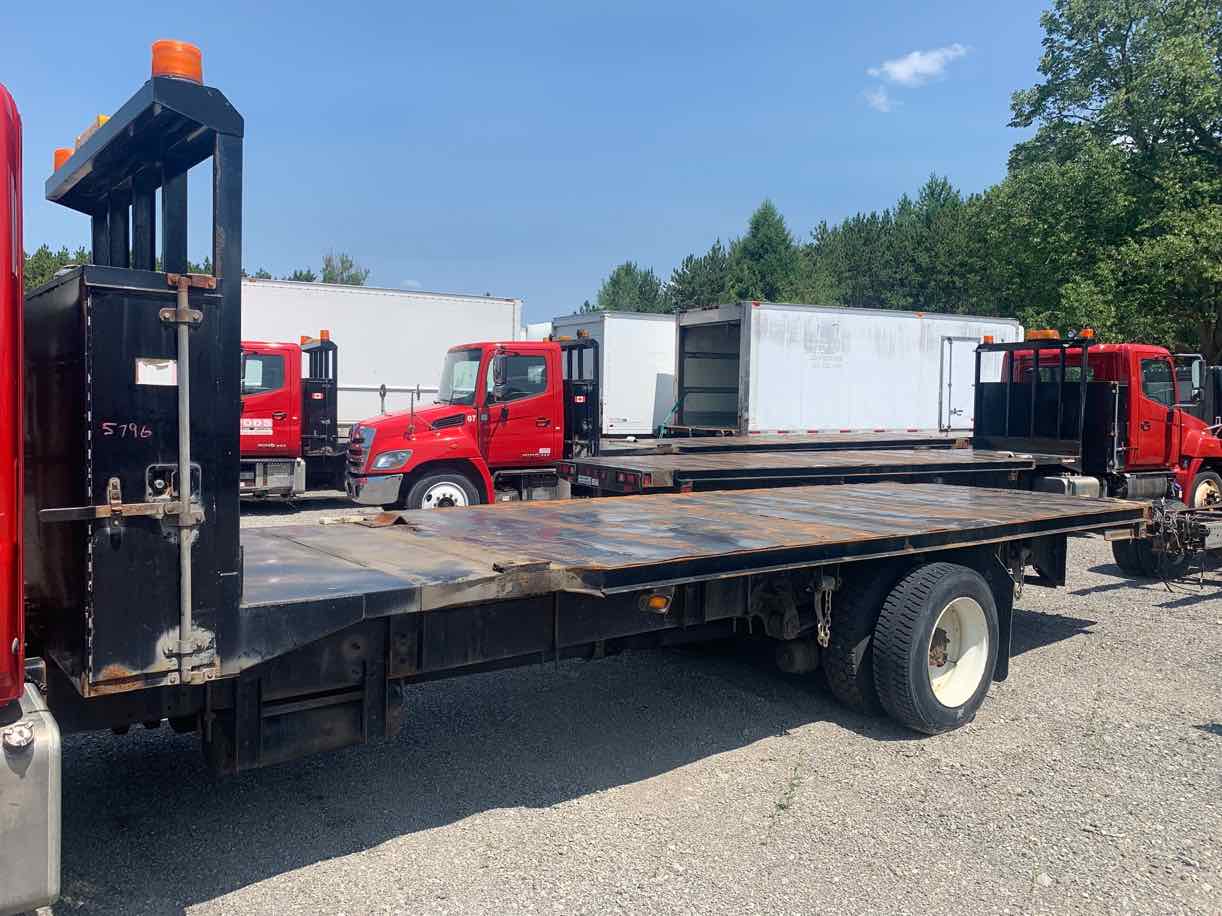 . Hino 338, 2014, 7.6L, AutoT-AirB, red, 21.5ft Flatbed, NE3c#5796 - Image 6
