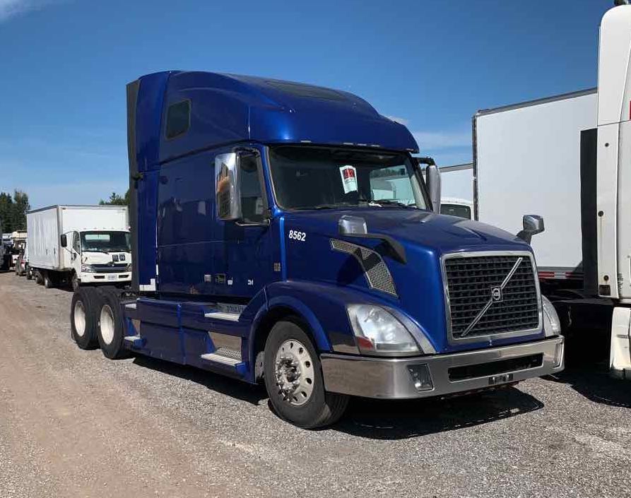 . Volvo VNL, 2013, 12.8L D13, AutoT-AirB, 6x4 Sleeper Tractor, blue, NE4c#1875