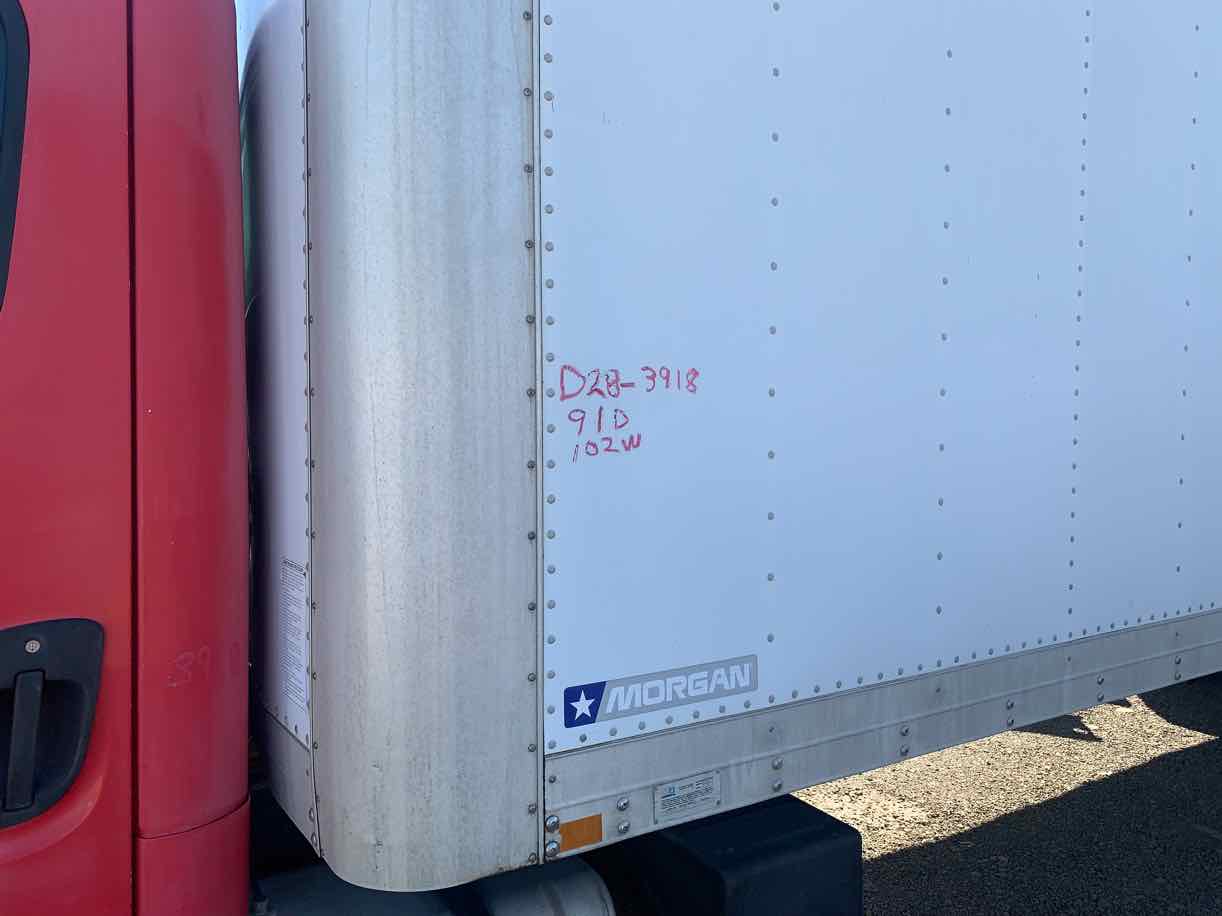 . Freightliner M2, 2007, CAT 7.2L, ManT-AirB, red, 28ft Box, 91in Door, NE7c#3918 - Image 3
