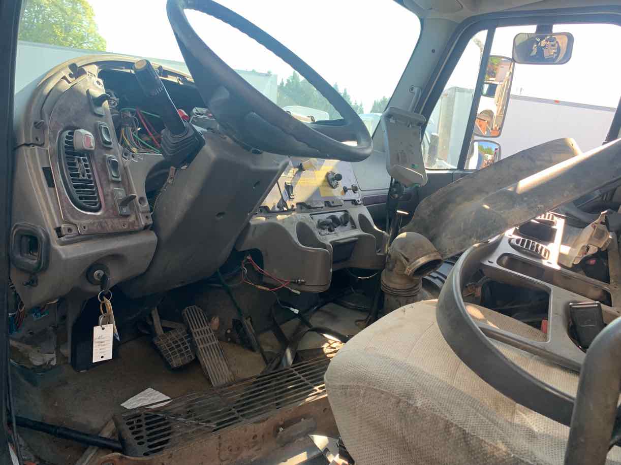 . Freightliner M2, 2007, *parting out, Engine SOLD, AT-AB, 24.5ft Flatbed, 98in W, NE8c#8374 - Image 5