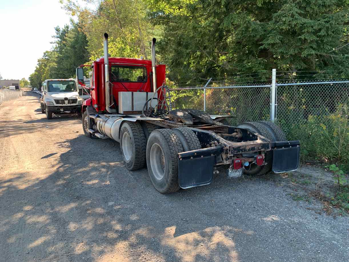 . Mack CUX613, 2012, 12.7L, AutoT-AirB, 6x4 Daycab Tractor, red, NE1w#7820 - Image 3