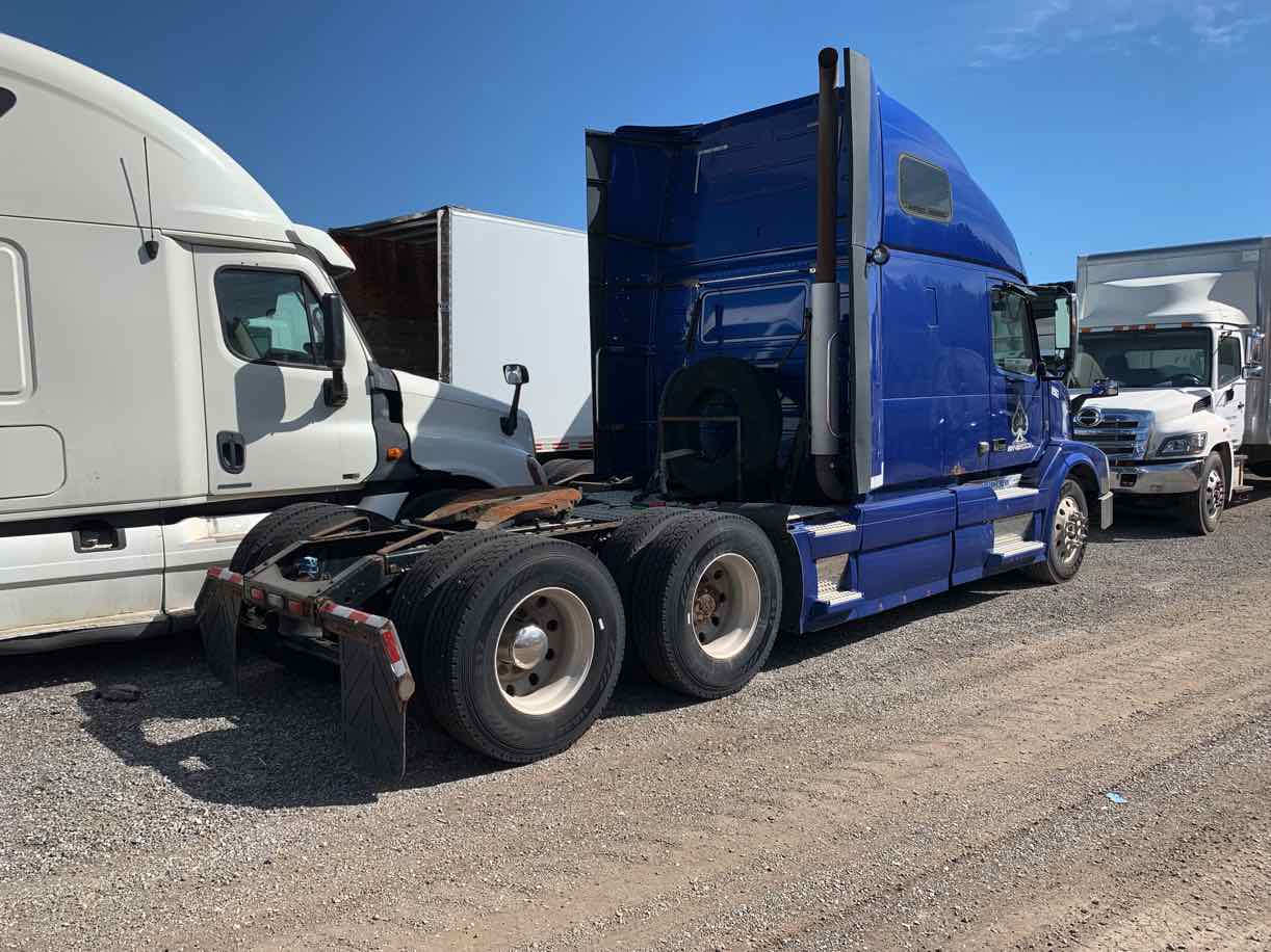 . Volvo VNL, 2013, 12.8L D13, AutoT-AirB, 6x4 Sleeper Tractor, blue, NE4c#1875 - Image 5