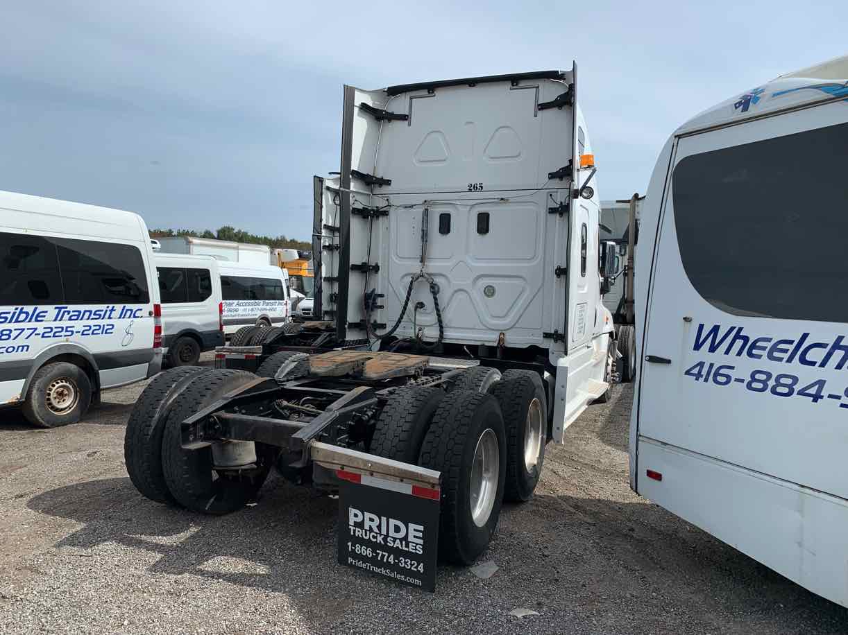 . Freightliner Cascadia, 2017, DD15 14.8L, AT-AB, 6x4 Sleeper Tractor, NE3c#7412 - Image 4