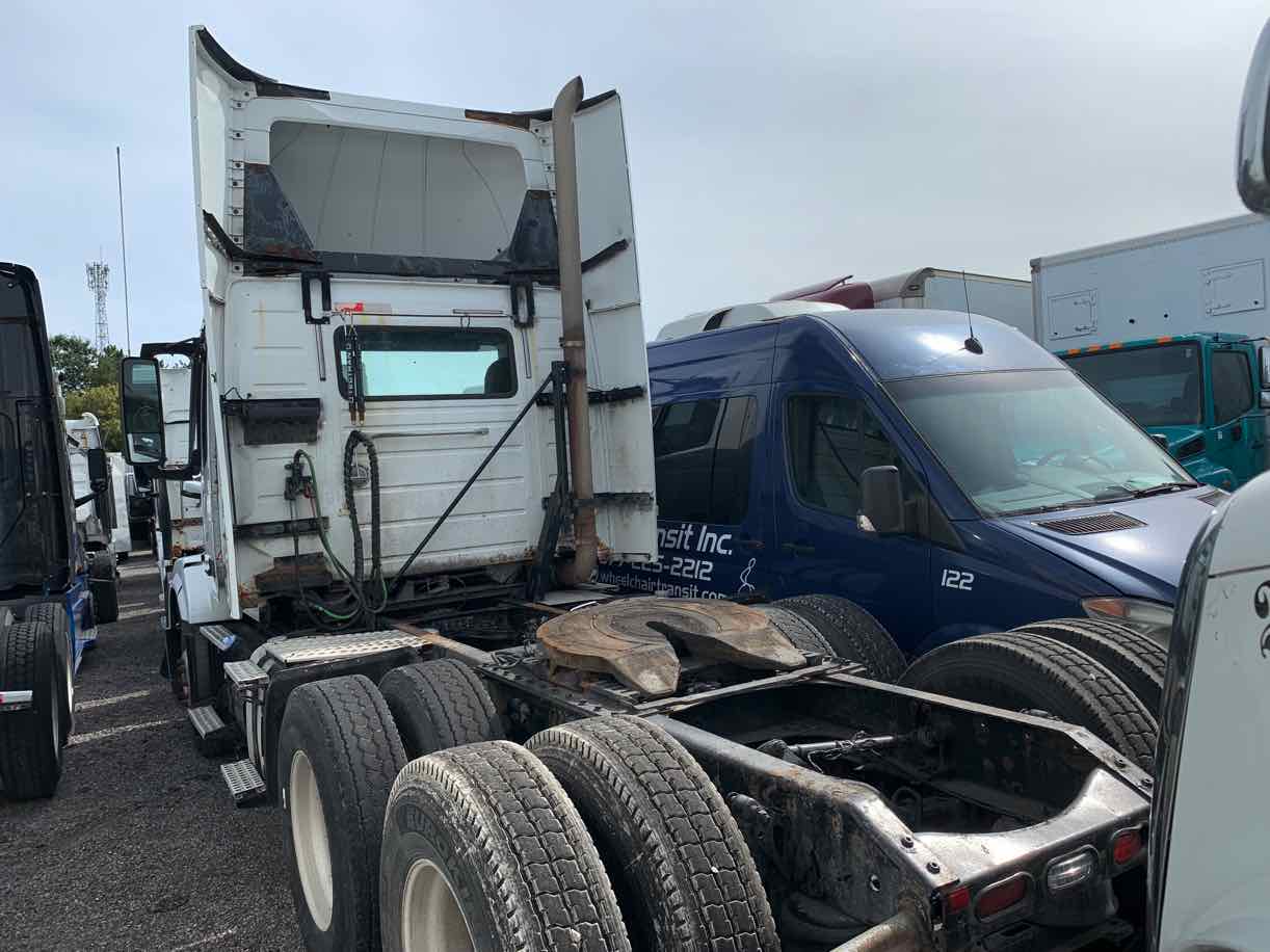 . Volvo VNL, 2013, 12.8L D13, AT-AB, 6x4 Daycab Tractor, NE3c#4798 - Image 4