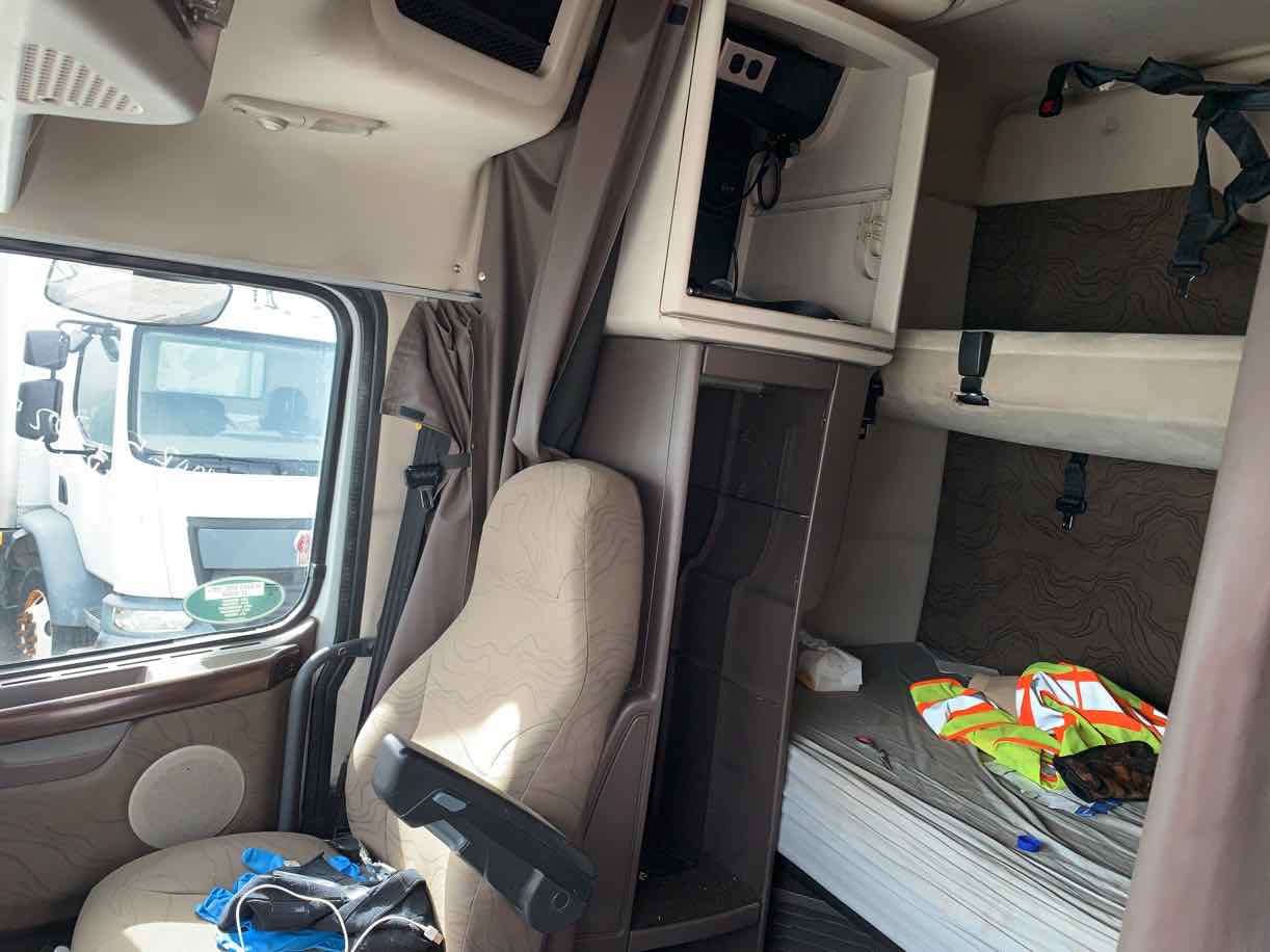 . Volvo VNL, 2014, 12.8L D13, AT-AB, 6x4 Sleeper Tractor, NE3c#9321 - Image 12