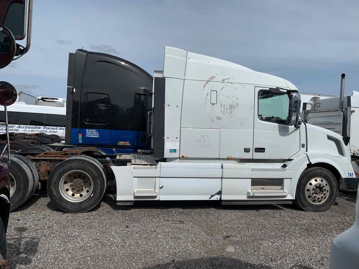 . Volvo VNL, 2014, 12.8L D13, AT-AB, 6x4 Sleeper Tractor, NE3c#9321 - Image 5