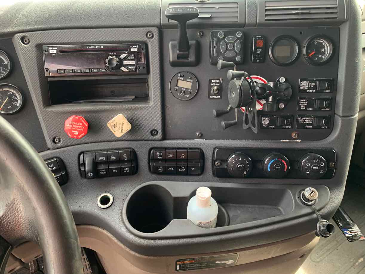 . Freightliner Cascadia, 2011, 14.8L DD15, AT-AB, 6x4 Sleeper Tractor, NE3c#5625 - Image 12