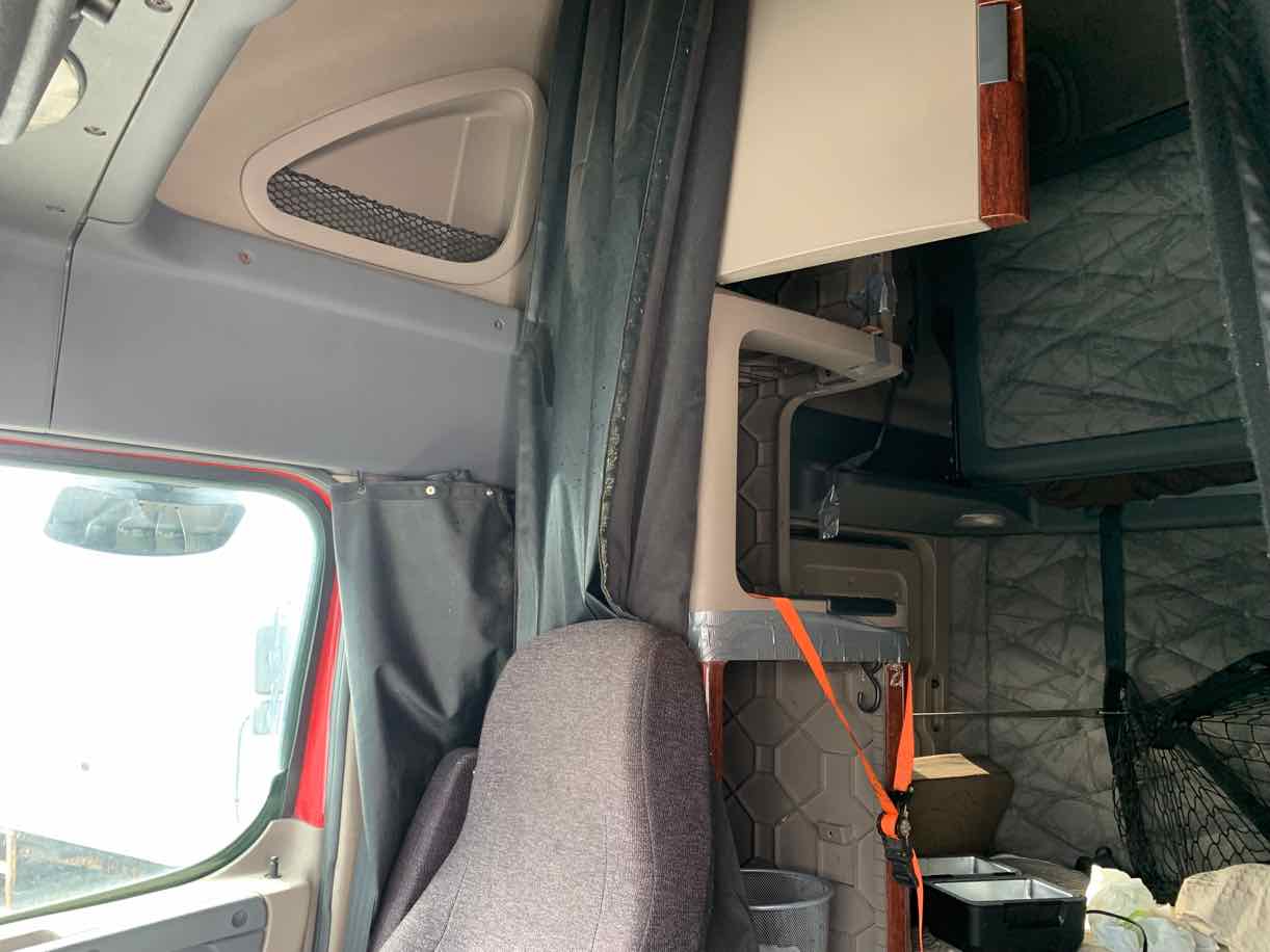 . Freightliner Cascadia, 2011, 14.8L DD15, AT-AB, 6x4 Sleeper Tractor, NE3c#5625 - Image 14