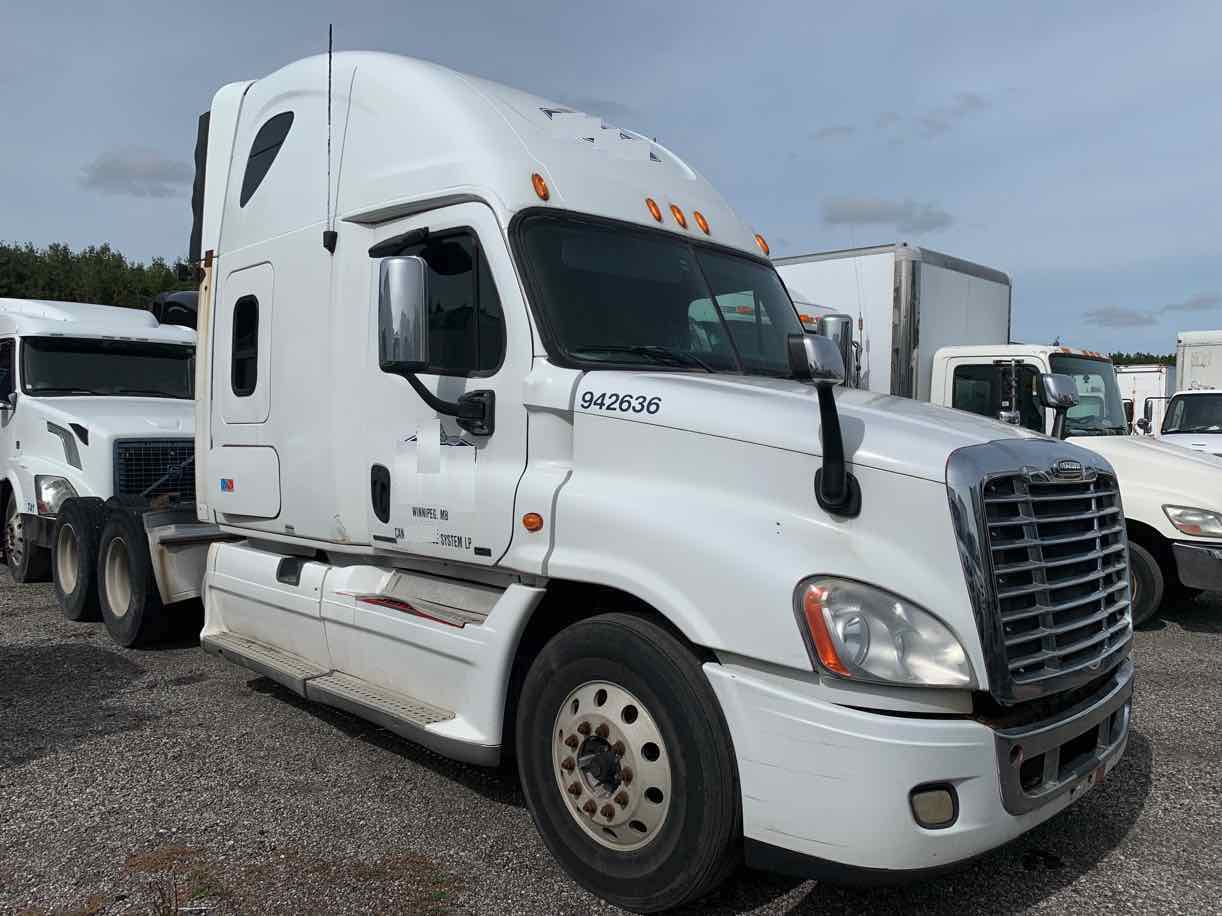 . Freightliner Cascadia, 2011, 14.8L DD15, AT-AB, 6x4 Sleeper Tractor, NE3c#5625 - Image 2
