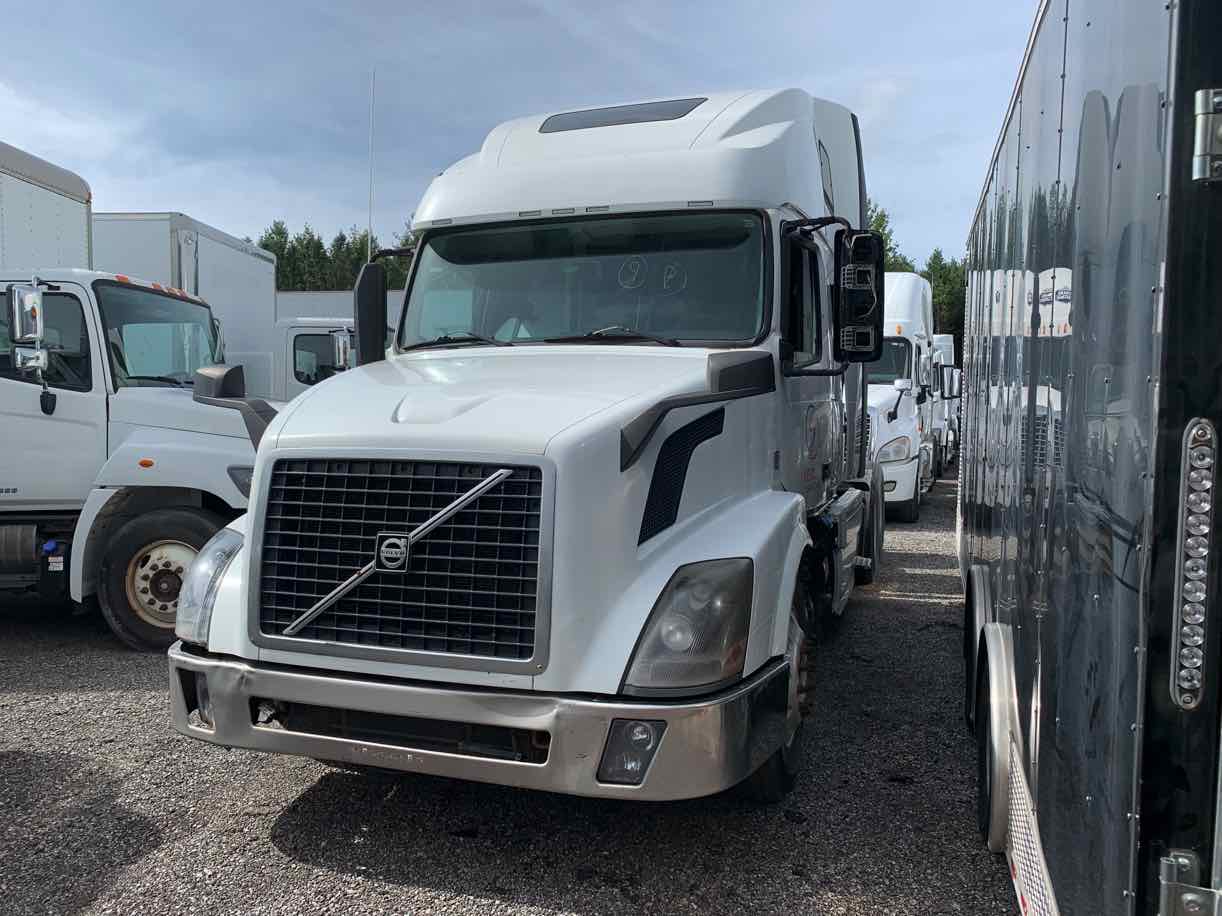 . Volvo VNL, 2014, 12.8L D13, AT-AB, 6x4 Sleeper Tractor, NE3c#1912