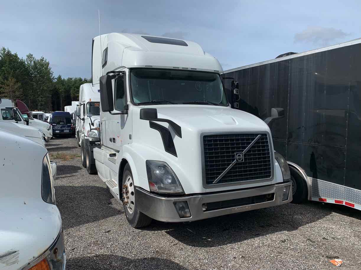 . Volvo VNL, 2014, 12.8L D13, AT-AB, 6x4 Sleeper Tractor, NE3c#1912 - Image 2