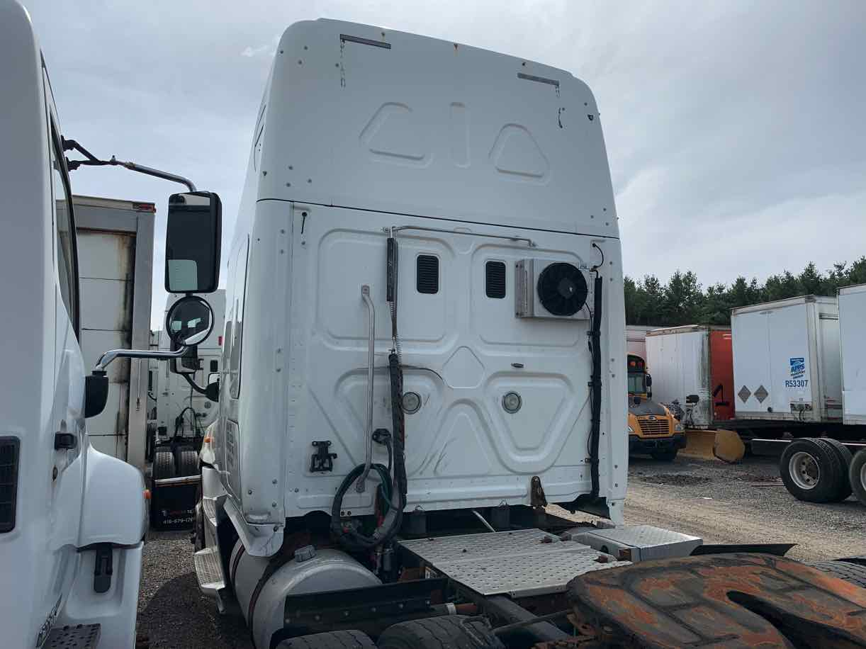 . Freightliner Cascadia, 2014, 14.8L DD15EV, AT-AB, 6x4 Sleeper Tractor, NE4c#0831 - Image 4