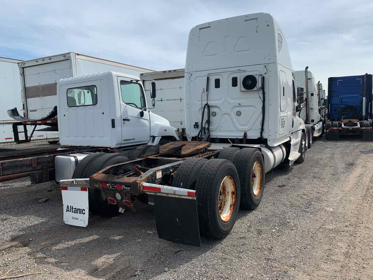 . Freightliner Cascadia, 2014, 14.8L DD15EV, AT-AB, 6x4 Sleeper Tractor, NE4c#0831 - Image 6